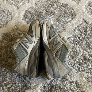 New Balance kids 990v5